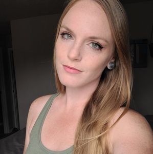 Meet your Posher, Shawnalea